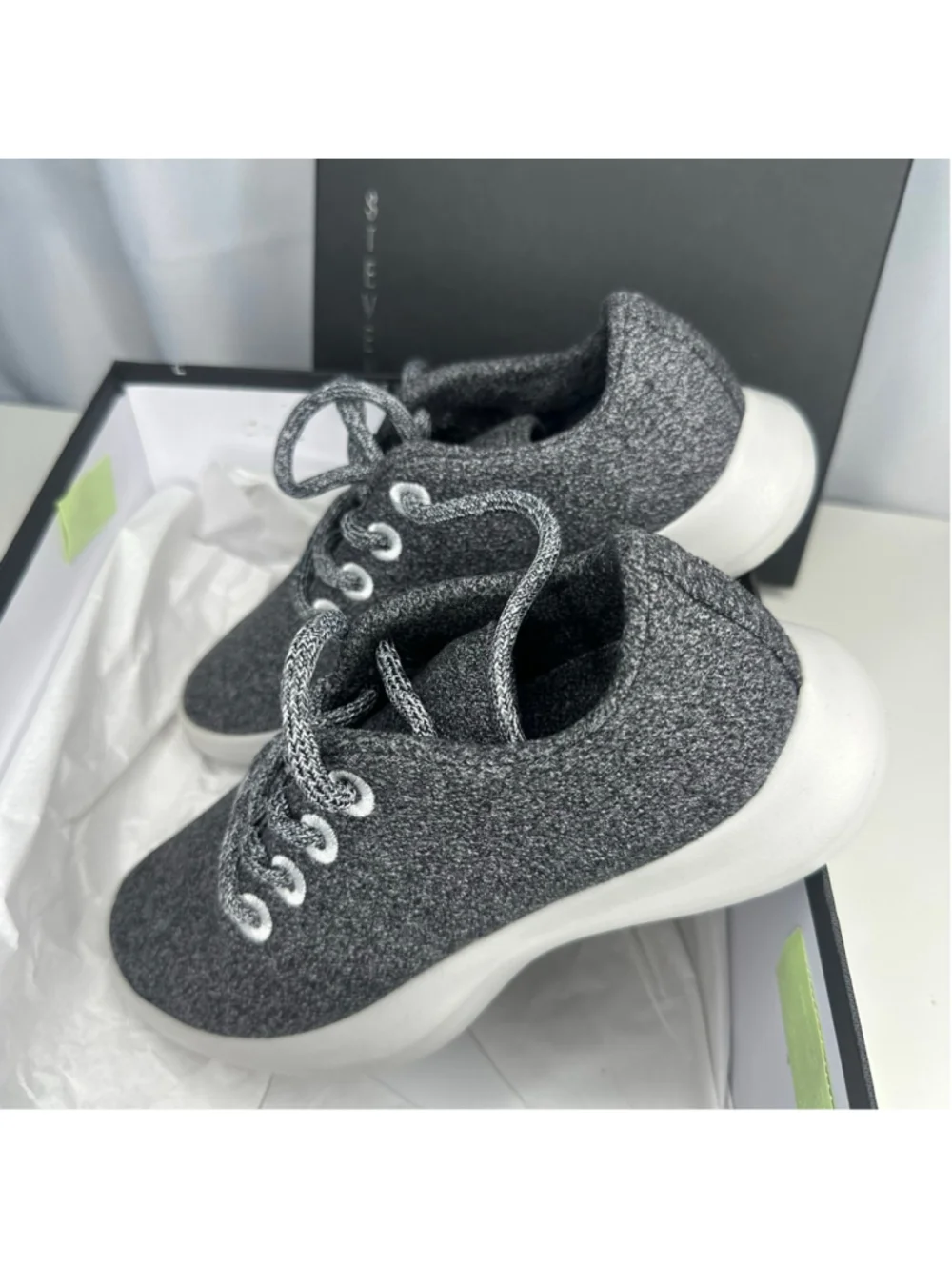 New NIB Gray Steve Madden 